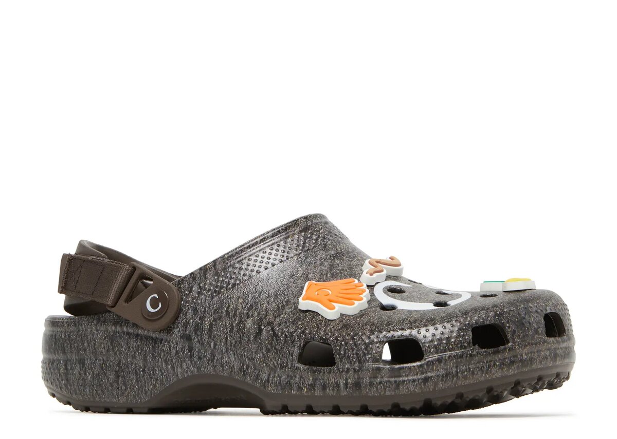 Anwar Carrots x Zuecos «Soil – Espresso» Anwar Carrots x Zuecos «Soil – Espresso»