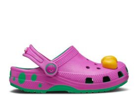 Barney x Classic Clog para niños pequeños