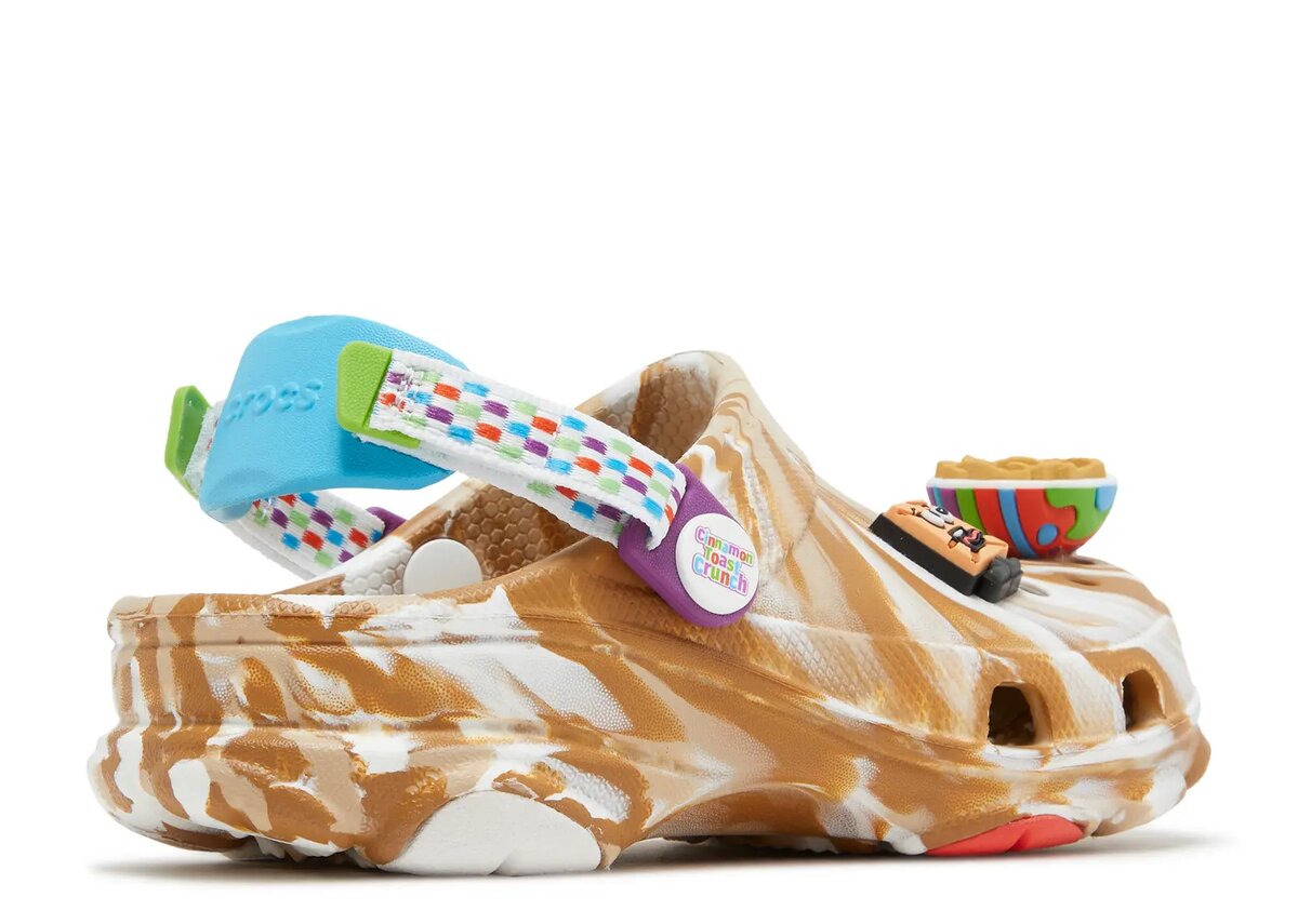 Cinnamon Toast Crunch x Classic All-Terrain Clog para niños pequeños Cinnamon Toast Crunch x Classic All-Terrain Clog para niños pequeños