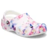 Classic Clog con estampado Tie-Dye «Garnet & Multi»