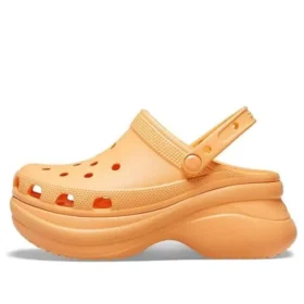 Classic Clog Crocs con suela gruesa, color naranja, sandalias con ballena pequeña