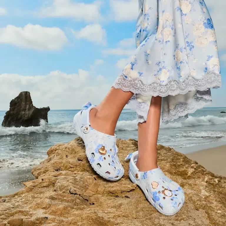 Classic Clog Loveshackfancy azul Classic Clog Loveshackfancy azul
