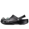 Classic Clogs de Crocs x Ron English «Area 54 – Negro»