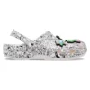 Crocs x Steven Harrington Classic Clogs «Quickstrike – Blanco/Negro»