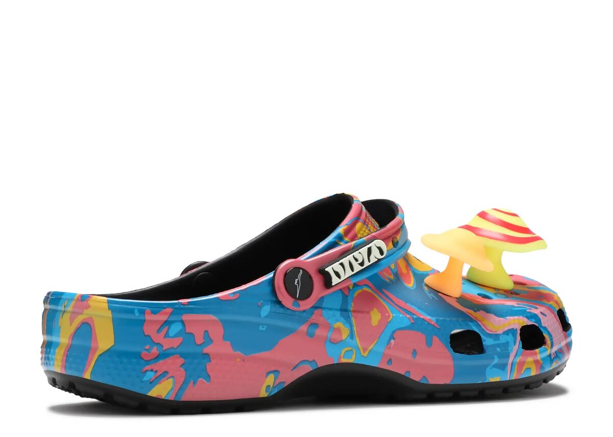 Diplo x Classic Clog «Take a Walk on the Weird Side» Diplo x Classic Clog «Take a Walk on the Weird Side»