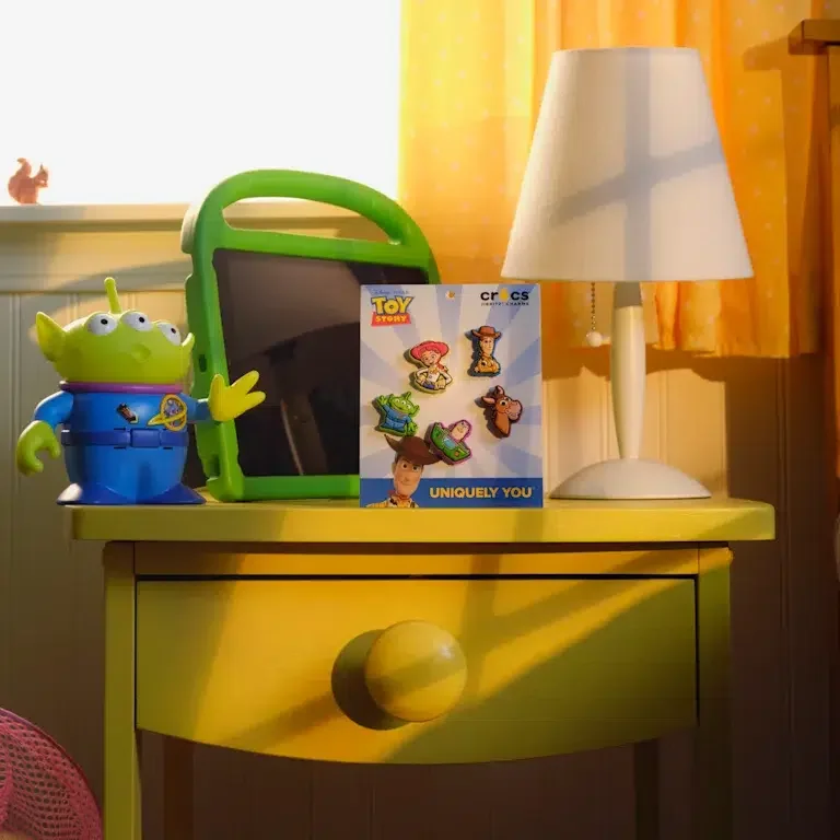 Pack de 5 colgantes para zapatos Jibbitz de «Toy Story» de Disney Pixar Pack de 5 colgantes para zapatos Jibbitz de «Toy Story» de Disney Pixar