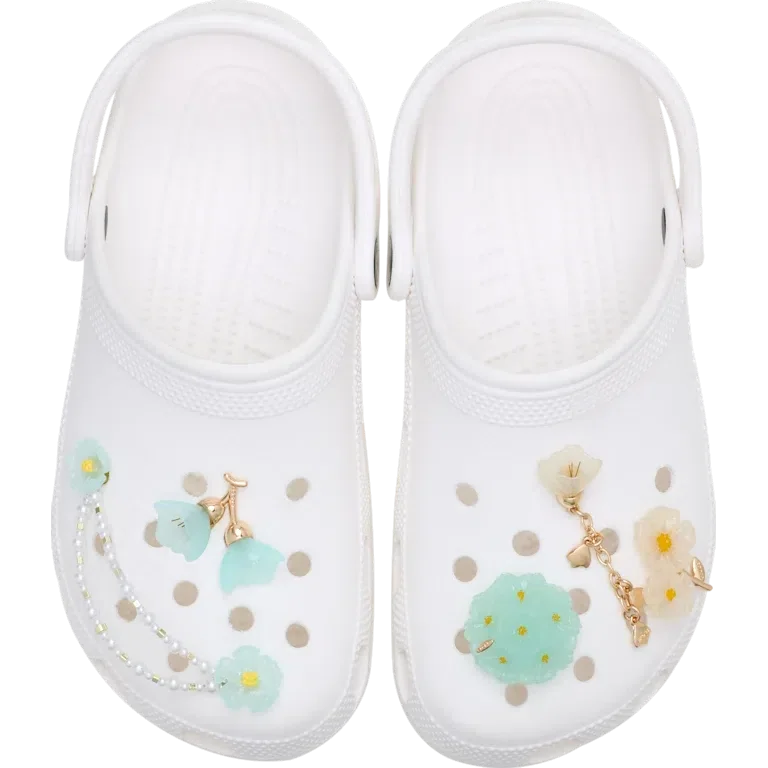 Paquete de 5 colgantes Jibbitz con delicado estampado floral azul Paquete de 5 colgantes Jibbitz con delicado estampado floral azul