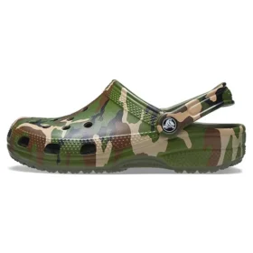 Sandalias de playa con estampado de camuflaje verde militar