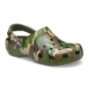 Sandalias de playa con estampado de camuflaje verde militar