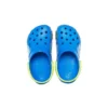 Sandalias deportivas azules de tacón plano con estampado divertido
