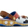 Toy Story x Classic Clog para niños pequeños «Woody» Toy Story x Classic Clog para niños pequeños «Woody»