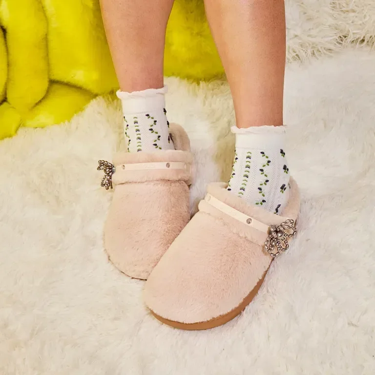Unfurgettable Cozy Zuecos Unfurgettable Cozy Zuecos