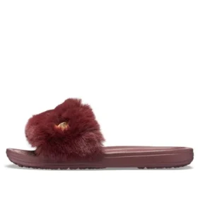Zapatillas de casa de color rojo vino