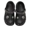 Zueco con adornos «Black»