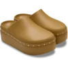Zueco con plataforma Dylan con tachuelas