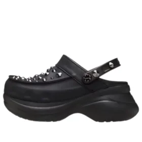 Zueco con tachuelas Bae «Black»