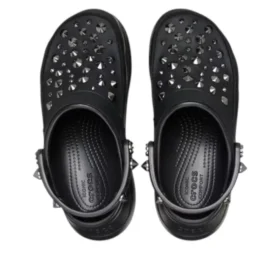 Zueco con tachuelas Bae «Black»