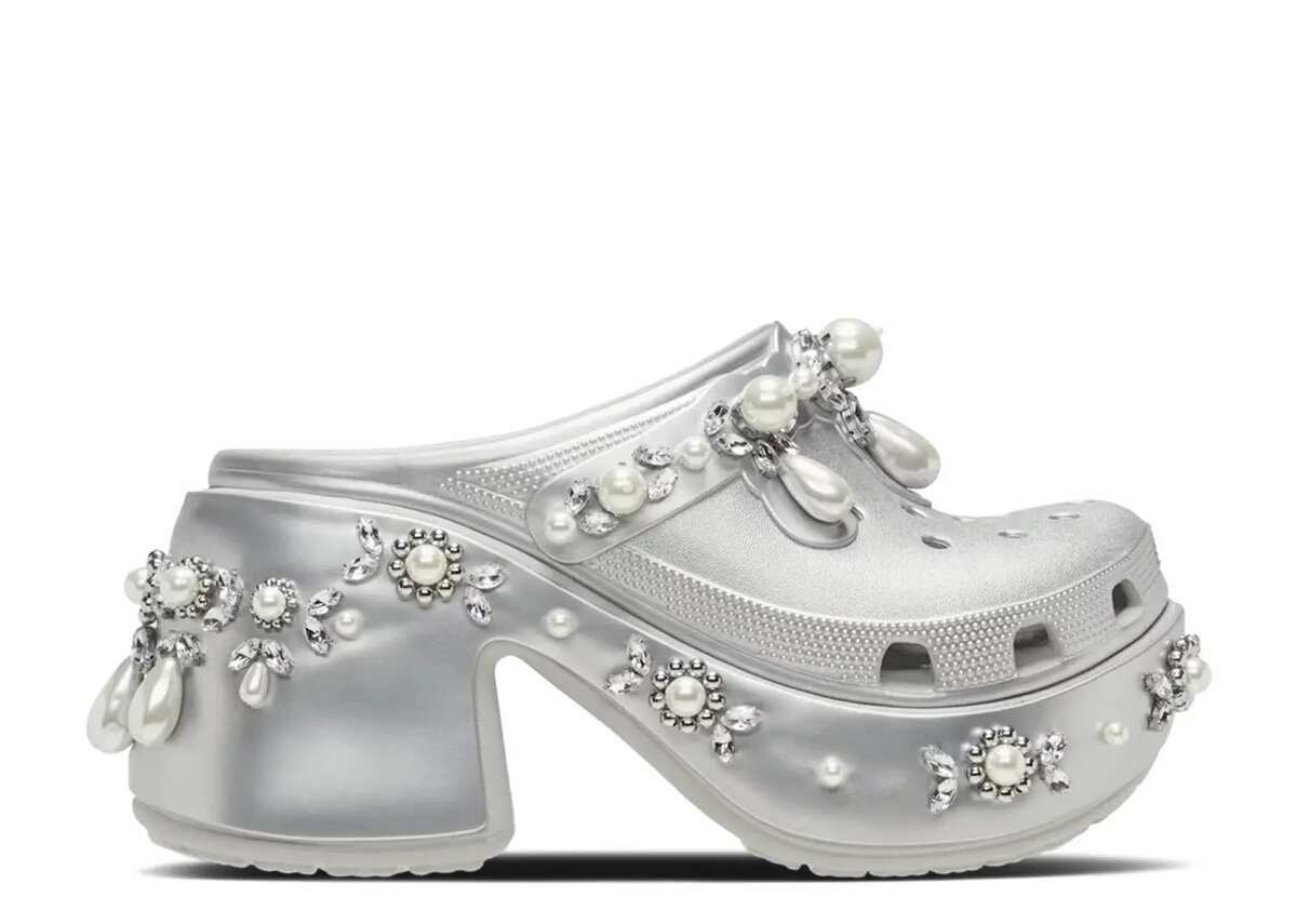 Zueco con tachuelas Simone Rocha x Siren «Plata metalizado» Zueco con tachuelas Simone Rocha x Siren «Plata metalizado»